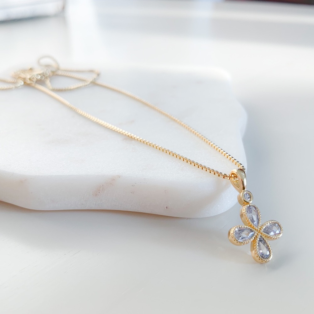 Four Leaf Clover Necklace | 14k Gold Filled - Picture 6 of 8